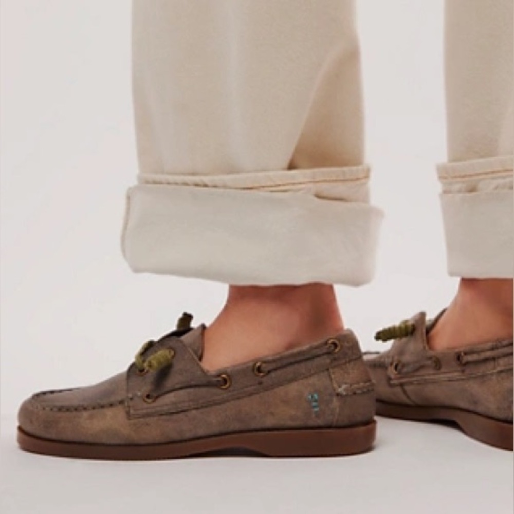 Women’s Leather Brown Boat Shoes with Green Accents (NEVER WORN)